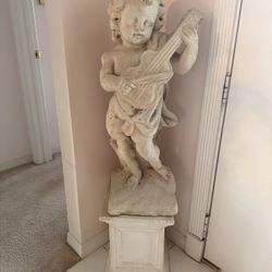 Unique Pieces Of Art Statues 