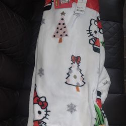 Hello Kitty Christmas Blanket