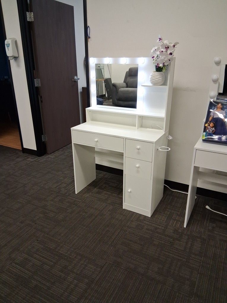 Makeup Vanity Desk