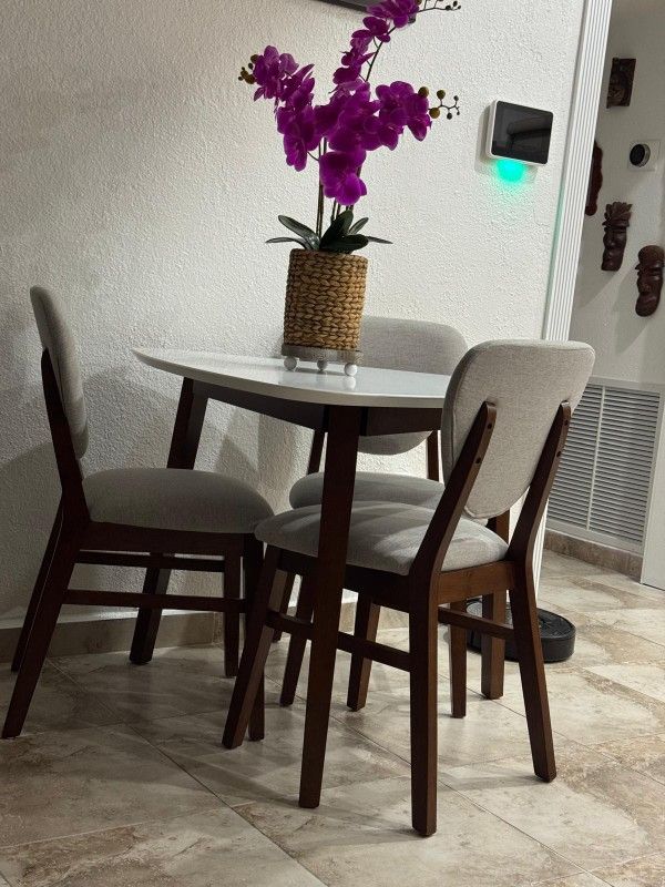 Dining Table With 3 Chair