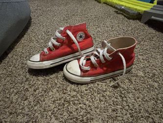 $2 Used Boys Converse Shoe Size 10C