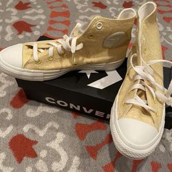 New in box Vans hi top shoes women size 8  Yellow