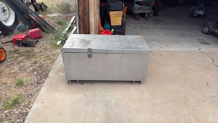 Aluminum Diamond Plate Tool Storage Box
