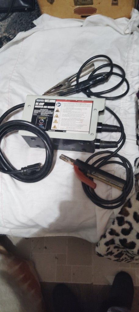 Chicago 80 Amp Introvert Arc Welder