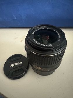 *Broken* Nikon D3300 lense