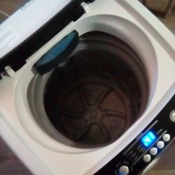 Black+Decker portable washer