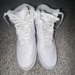 NIKE COURT VISION MID