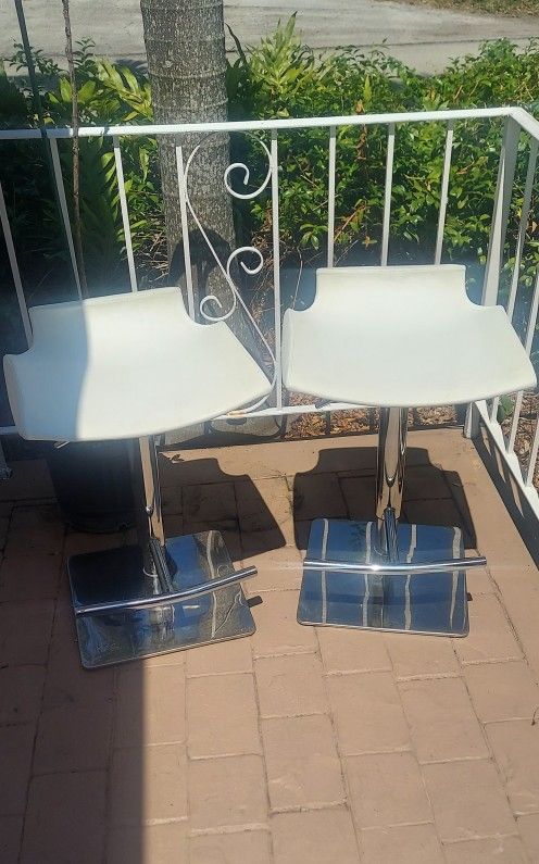 2 Bar Luxury Stool Adjusted Chairs