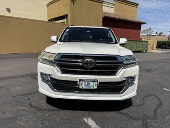 2016 Toyota Land Cruiser