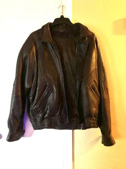 Genuine leather men brown XL jacket made in Canada.