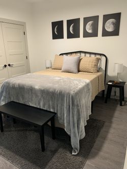 Queen Sized Complete Bed Set