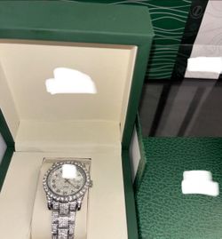 VVS Moissanite (Box/Bag Included)