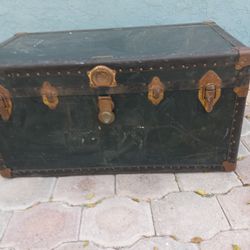 ANTIQUE CHEST, AMAURY, TRUNK 