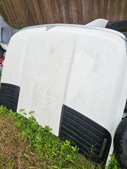 2013 Chevrolet silverado HD 3500 hood GM