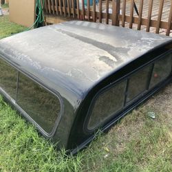 2005 Dodge Dakota  ( 67 inches  Long  X  64 Inches  Wide)
