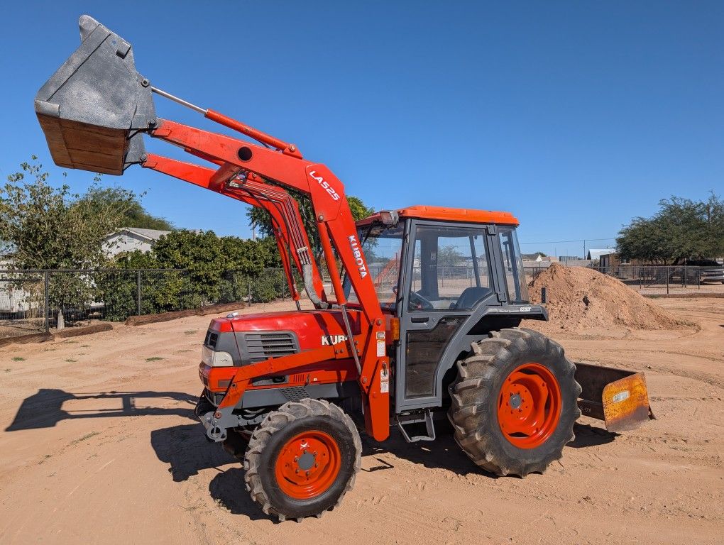 Kubota L3600 4wd Cab Loader Tractor 🚜