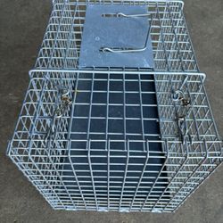 Tomahawk Live Trap Co. Model 305Transfer Cage