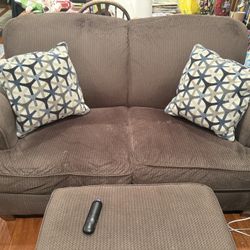 Flex Steel Love Seat With Ottoman