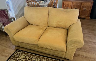 FREE 2 Sofas, 2 tables and 4 pillows