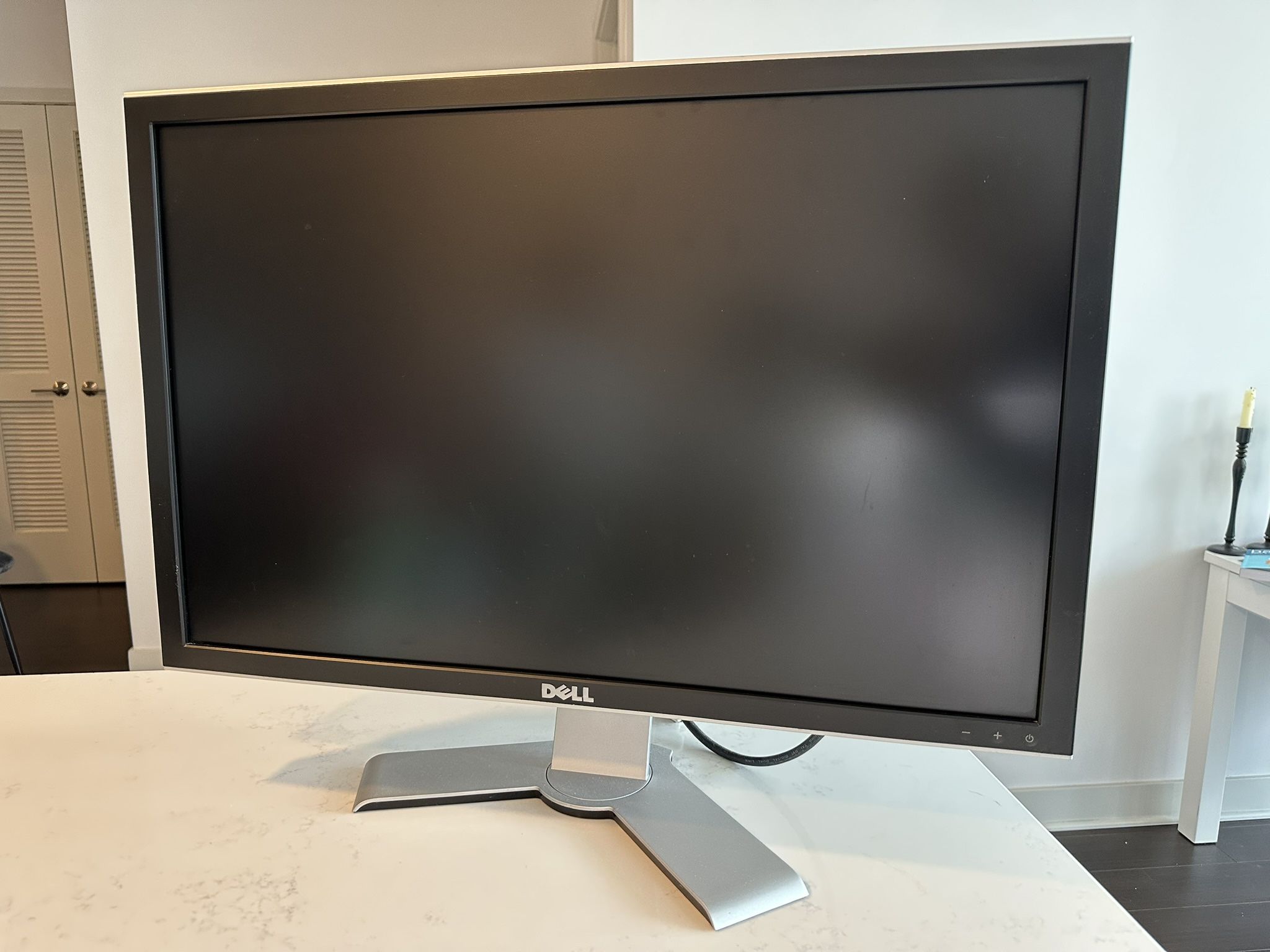 Dell 30“