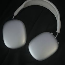AirPod Maxes