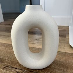 Modern Vase Decor
