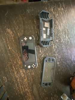 Nintendo Switch Lite - viene con protector