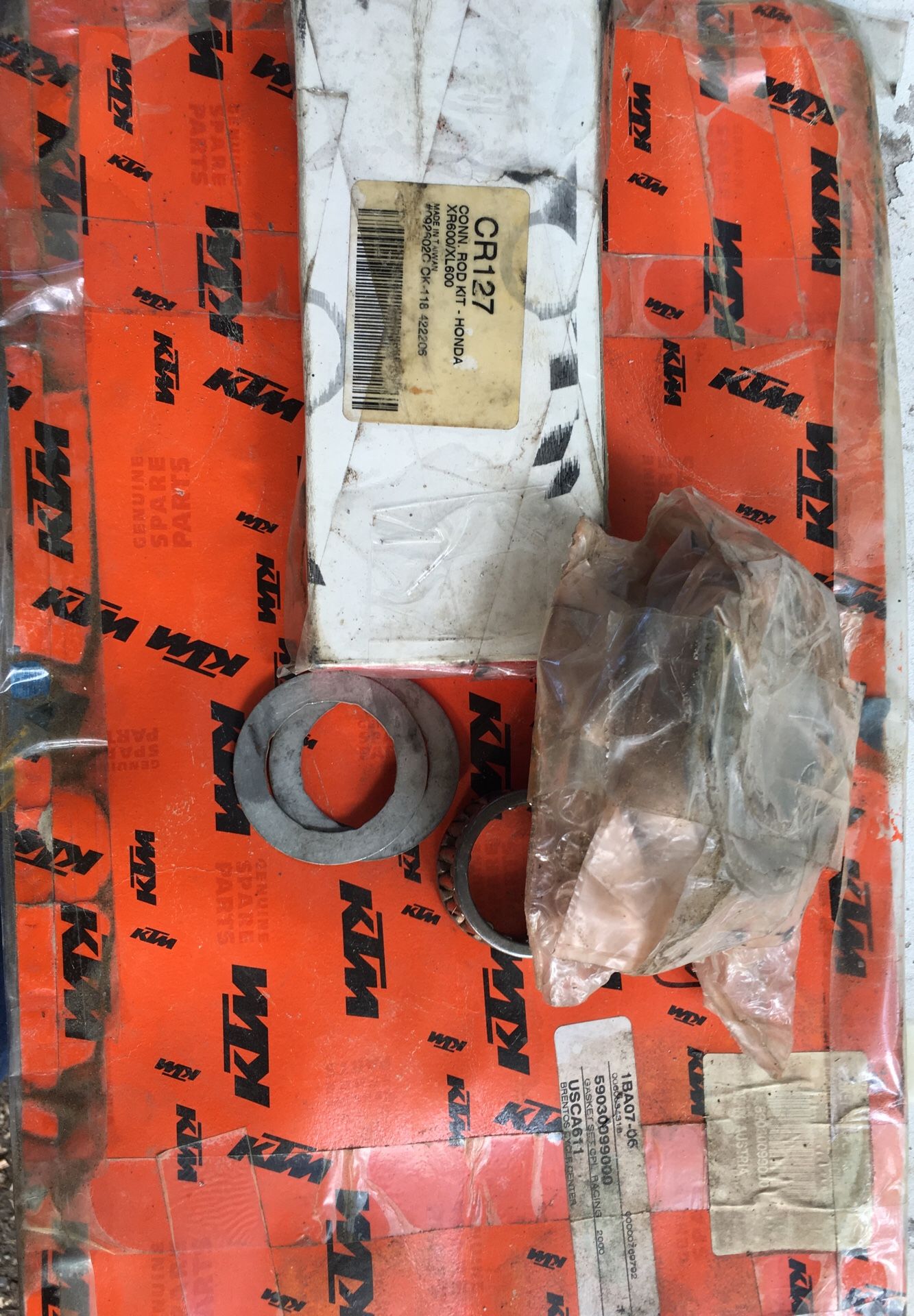 Motorcycle parts XR 600 Rod crank bearings complete gasket set