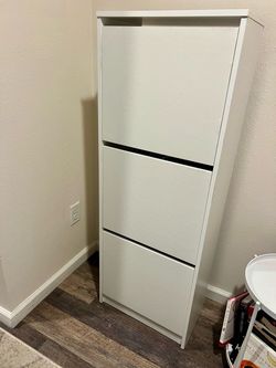 White 3-Compartment Shoe Cabinet