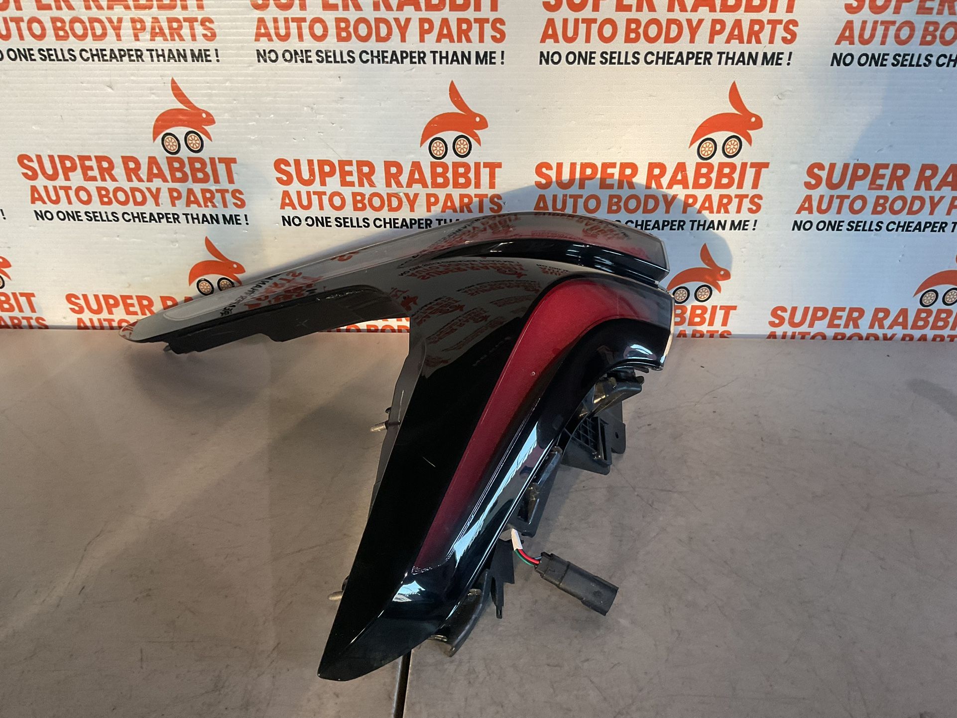 2024 Traverse Driver LED Tail Light COMPLETEā
ORIGINAL