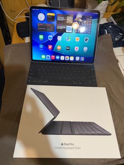 iPad Pro 12.9 inch 5th generation WiFi and cellular with Apple keyboard.