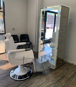 Brand New Barber chair still in box