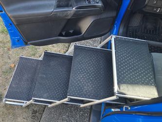 Light Weight Auto Car Home Pet Dog Ramp Stairs Steps Stair Step Folding Like New