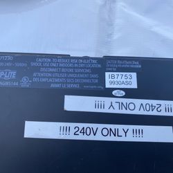 Tripp Lite Basic PDU, 30A, 20 Outlets (16 C13 & 4 C19), 200/208/240V, L6-30P Input, 15' Cord, 1U Rack-Mount Power