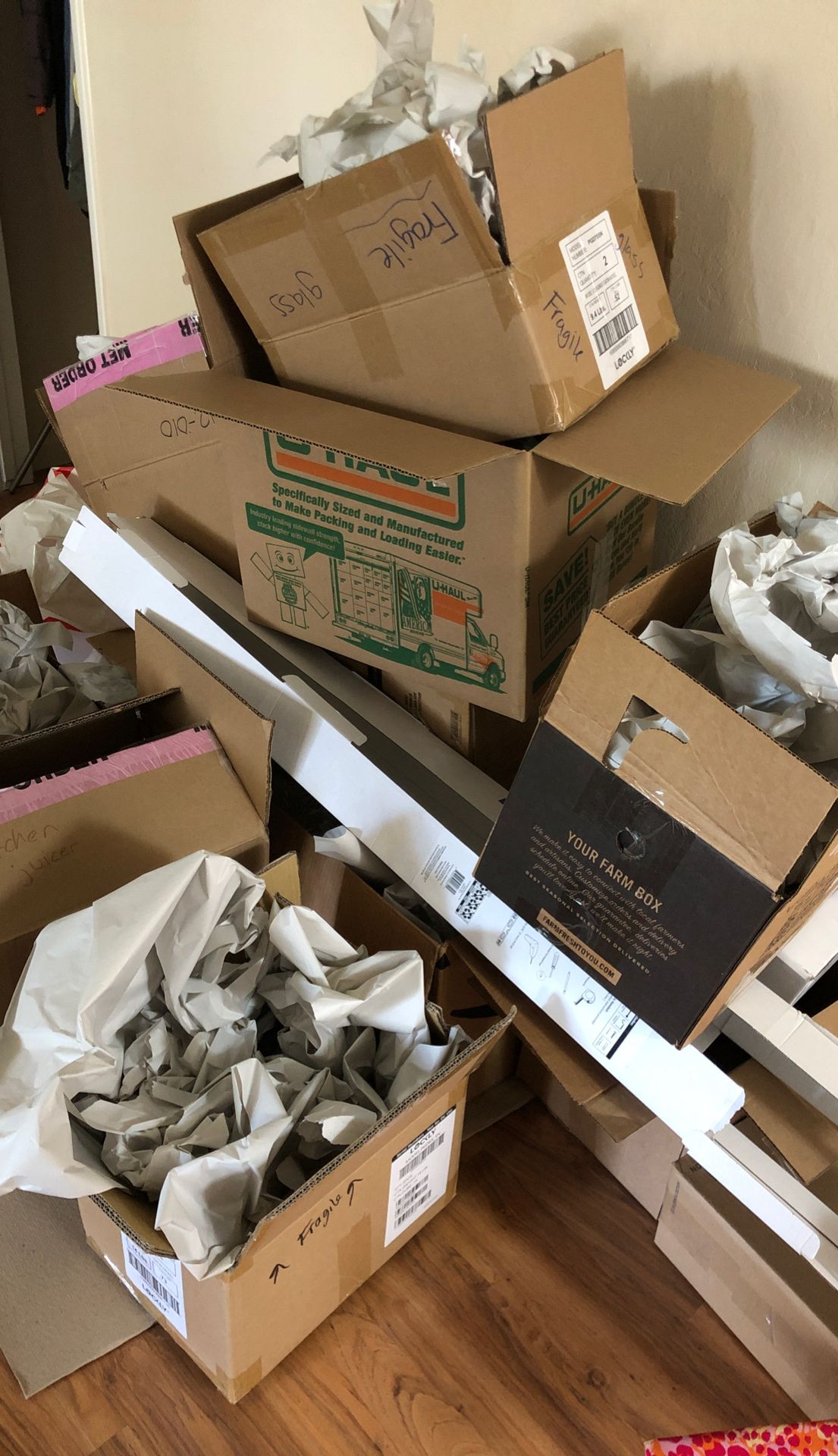 Free moving boxes