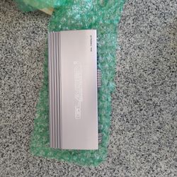 Gladen XL 150C4 4-Channel 900W RMS XL Series Amplifier

