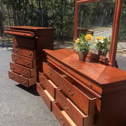Quality Solid Wood Set Long Dresser, Big Drawers, Big Mirror, Tall Chest With Big Drawers. Drawers Sliding Smoothly Great  Confition