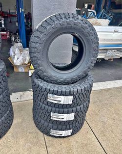 Toyo Tires Open Country R/T Trail LT285/70R17 Tires - Set of 4