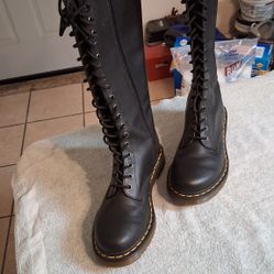 Botas Dr Air Wair Martens Size 9---new- Oildale 