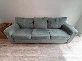 Couch w/ pull out bed