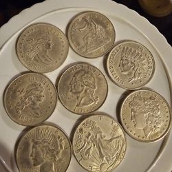Monedas  De Adollar Ofrescan Buen Precio