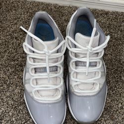 Cement Jordan 11s like new - size 10.5