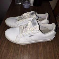 White Puma Tennis Shoes