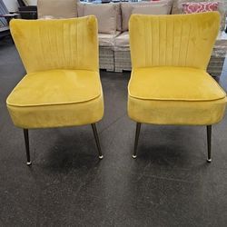Set of 2 Yellow Velvet Accent Chairs