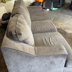 FREE COUCHES