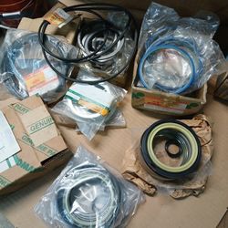 Hydraulic Ram Seal Kit & Lot Misc. Lrg. O Rings