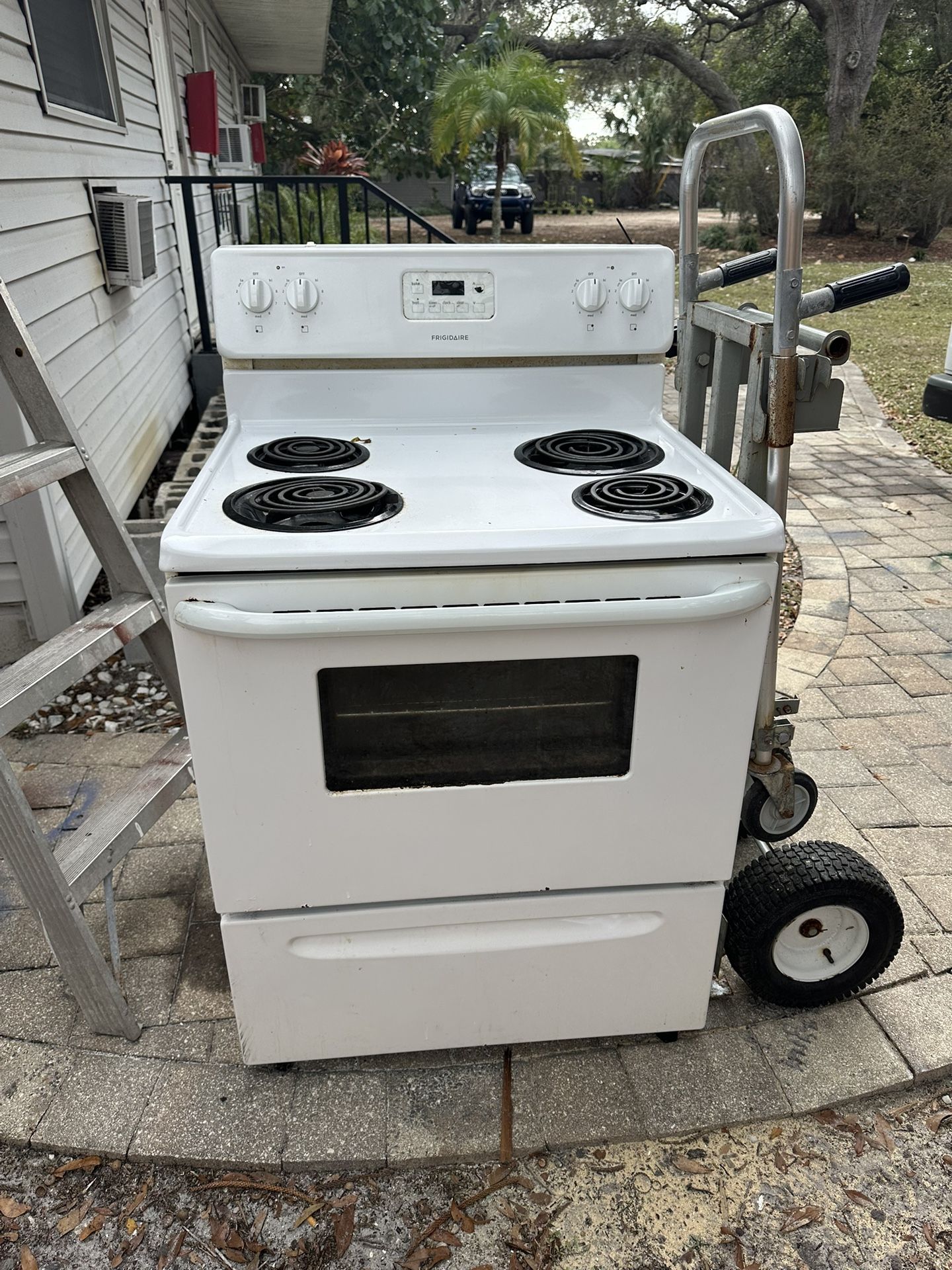 Electric Oven And Cooktop