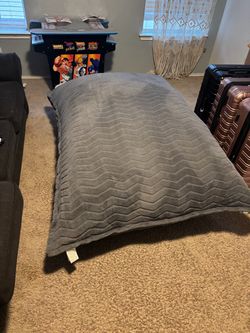 Oversized lounge chair