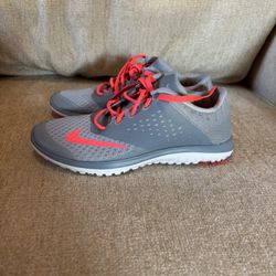 Women’s Nike sneakers