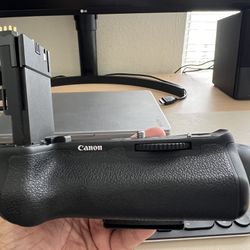 New Like Canon 6D Mark ii  Original Battery grip With Two Watson Batteries 